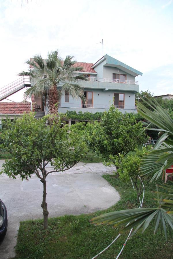 Shtepi Pushimi Apartment ดูร์เรส ภายนอก รูปภาพ